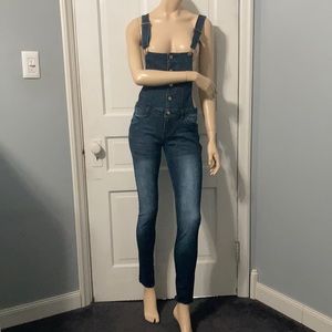 ⭐️Fire Los Angeles Streachable Jean Jumper Sm⭐️